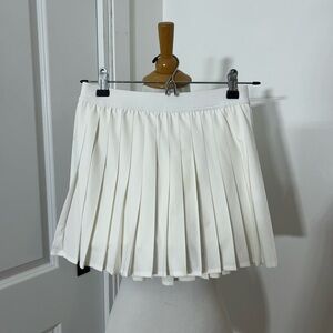 LULULEMON White Pleated Mini Tennis Skirt With Shorts Size 4